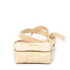 Bolso de hombro mini Cassette bandolera beige piel Intrecciato maxi