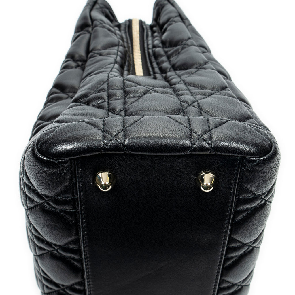 Bolso de Hombro Dior Soft Shopping Tote Piel de Cordero Acolchada Negra