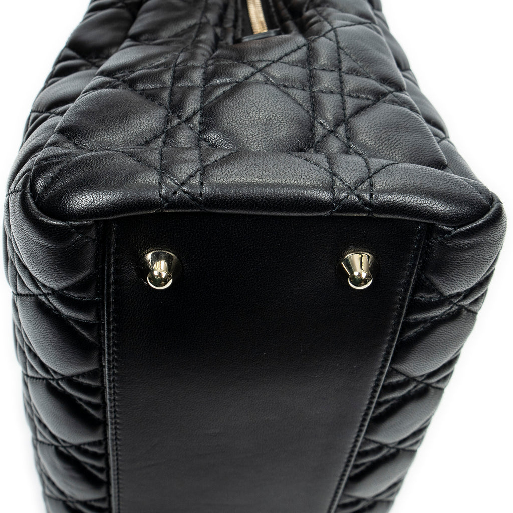 Bolso de Hombro Dior Soft Shopping Tote Piel de Cordero Acolchada Negra