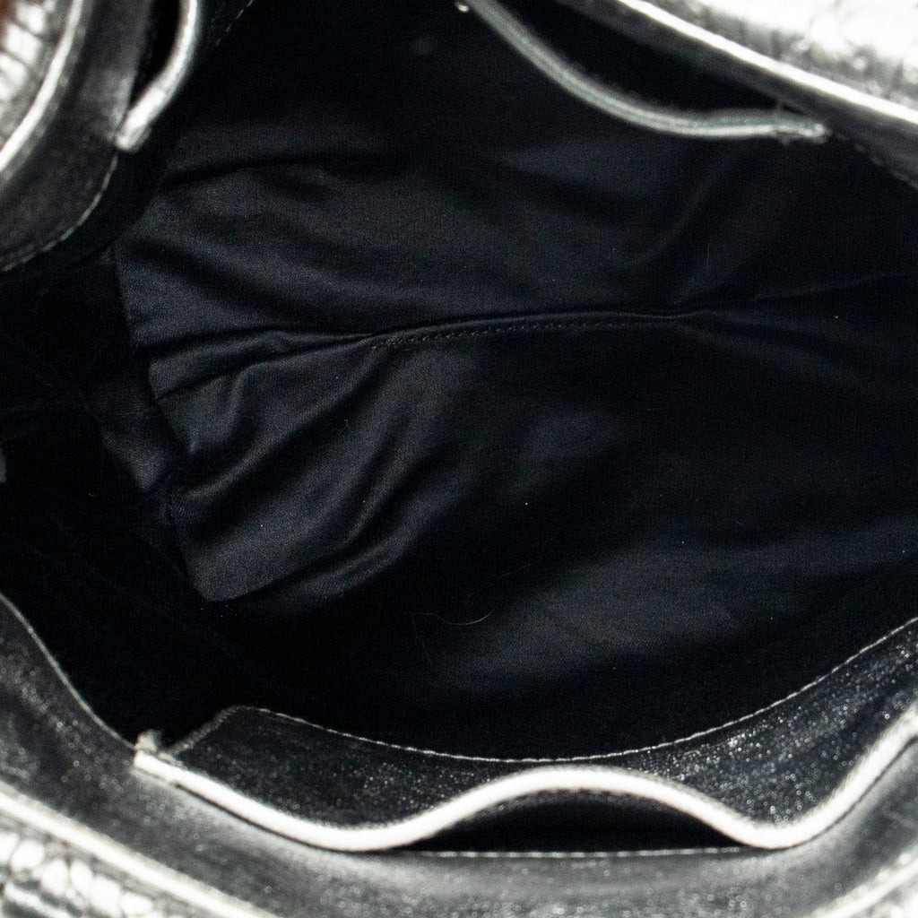 Bolso de mano pequeño con cierre de giro, bolso tote de cuero napa matelassé plateado metalizado