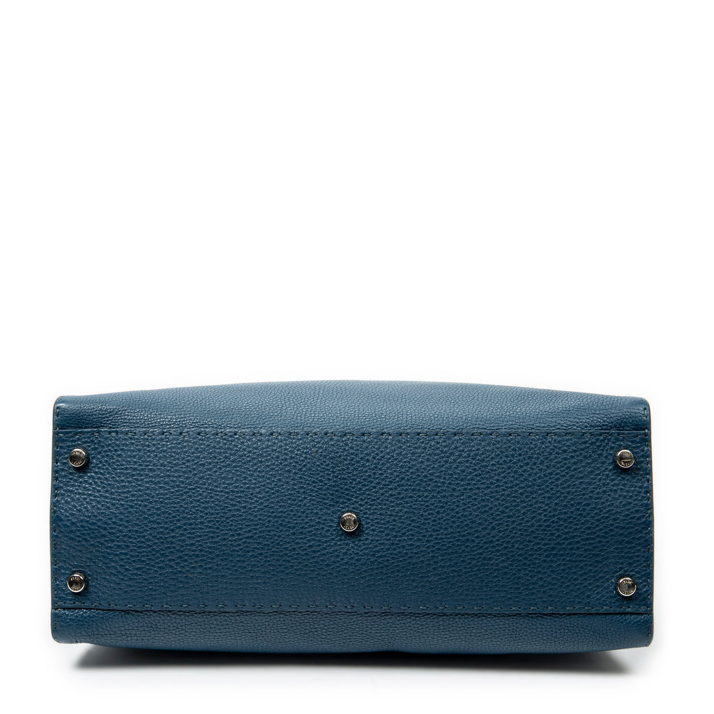Bandolera grande Selleria Peekaboo de piel Selleria azul