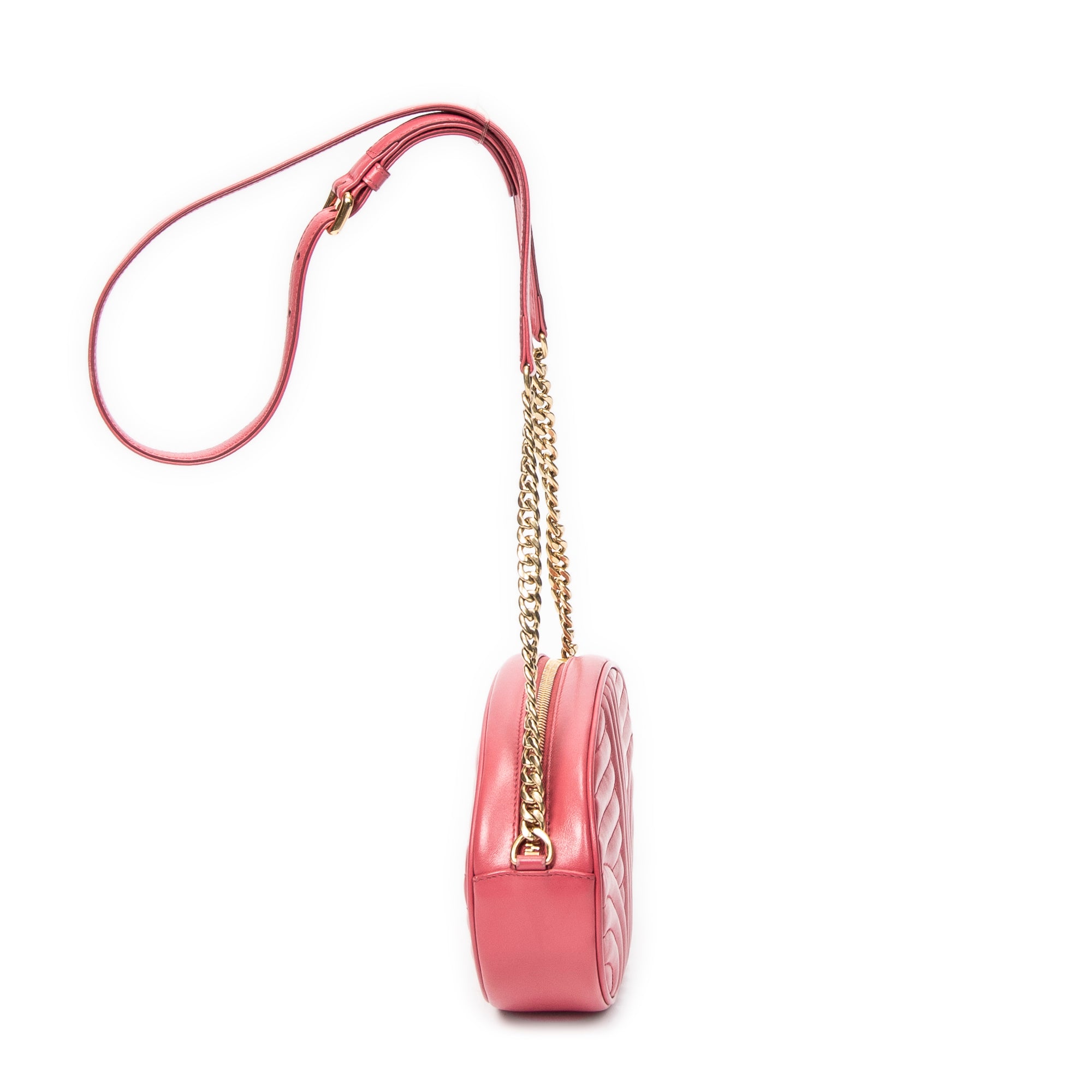 Bolso de hombro Oval Chain Crossbody de cuero matelassé rosa Diagramme
