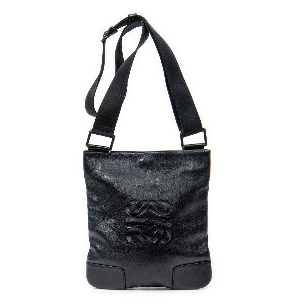Shoulder Bag Anagram Flat Crossbody Black Calfskin Leather
