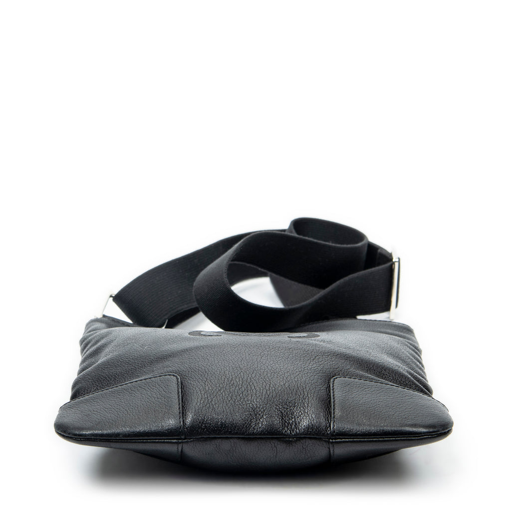 Shoulder Bag Anagram Flat Crossbody Black Calfskin Leather