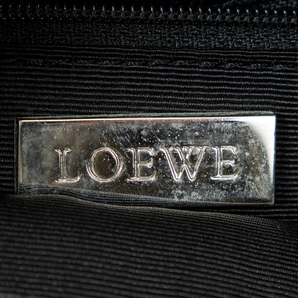 Shoulder Bag Anagram Flat Crossbody Black Calfskin Leather