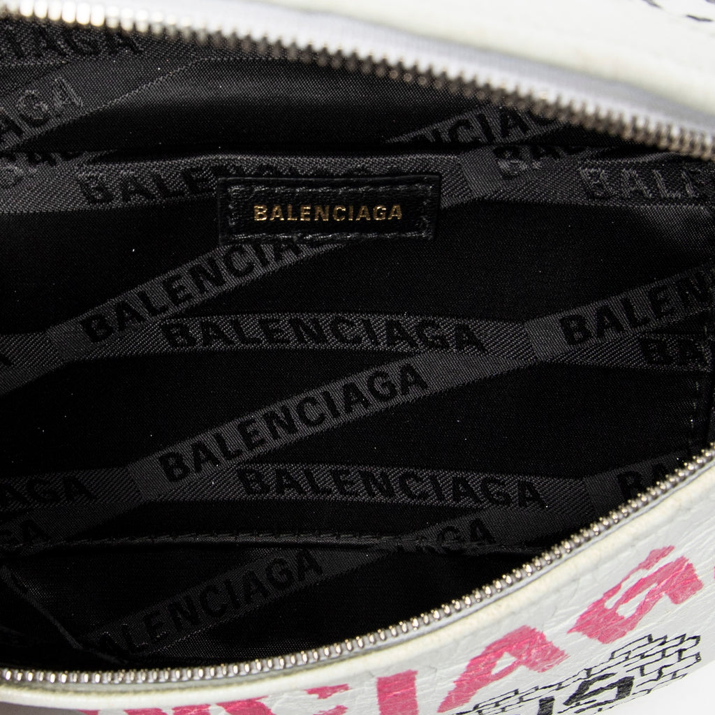 Waist Bag Graffiti Souvenir Belt Bag White Graffiti Distressed Leather
