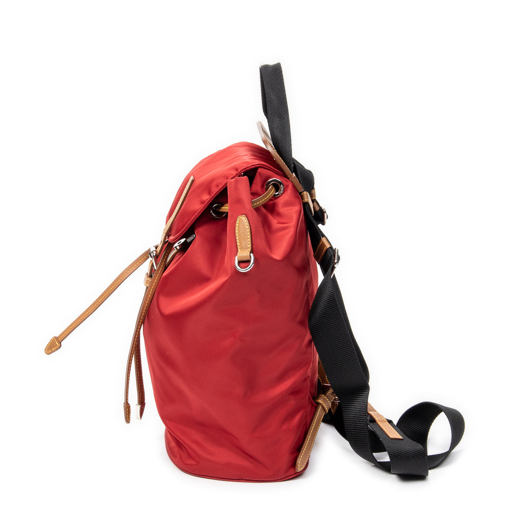Mochila con cordón de lona de nailon rojo