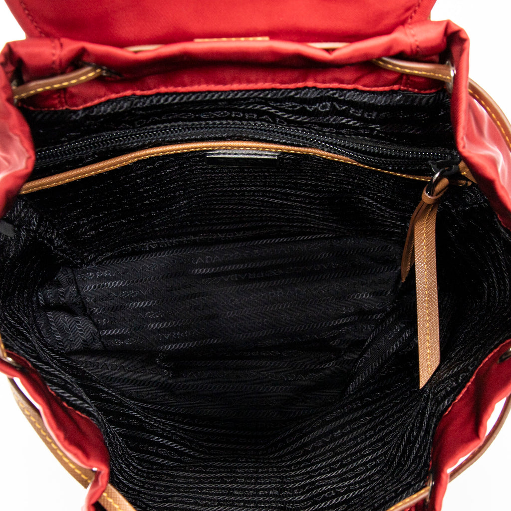 Mochila con cordón de lona de nailon rojo