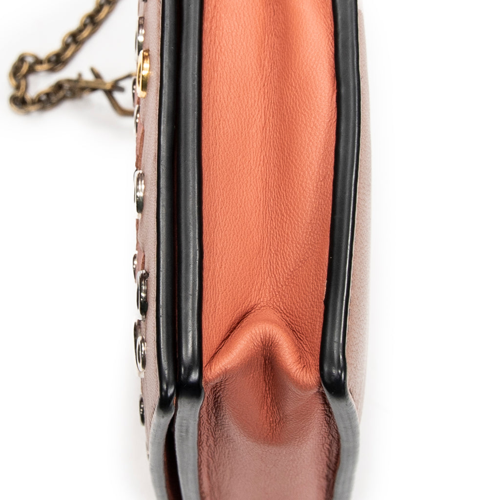 Bolso de hombro Cartera con solapa y cadena Naranja Ribete adornado de cuero Intrecciato