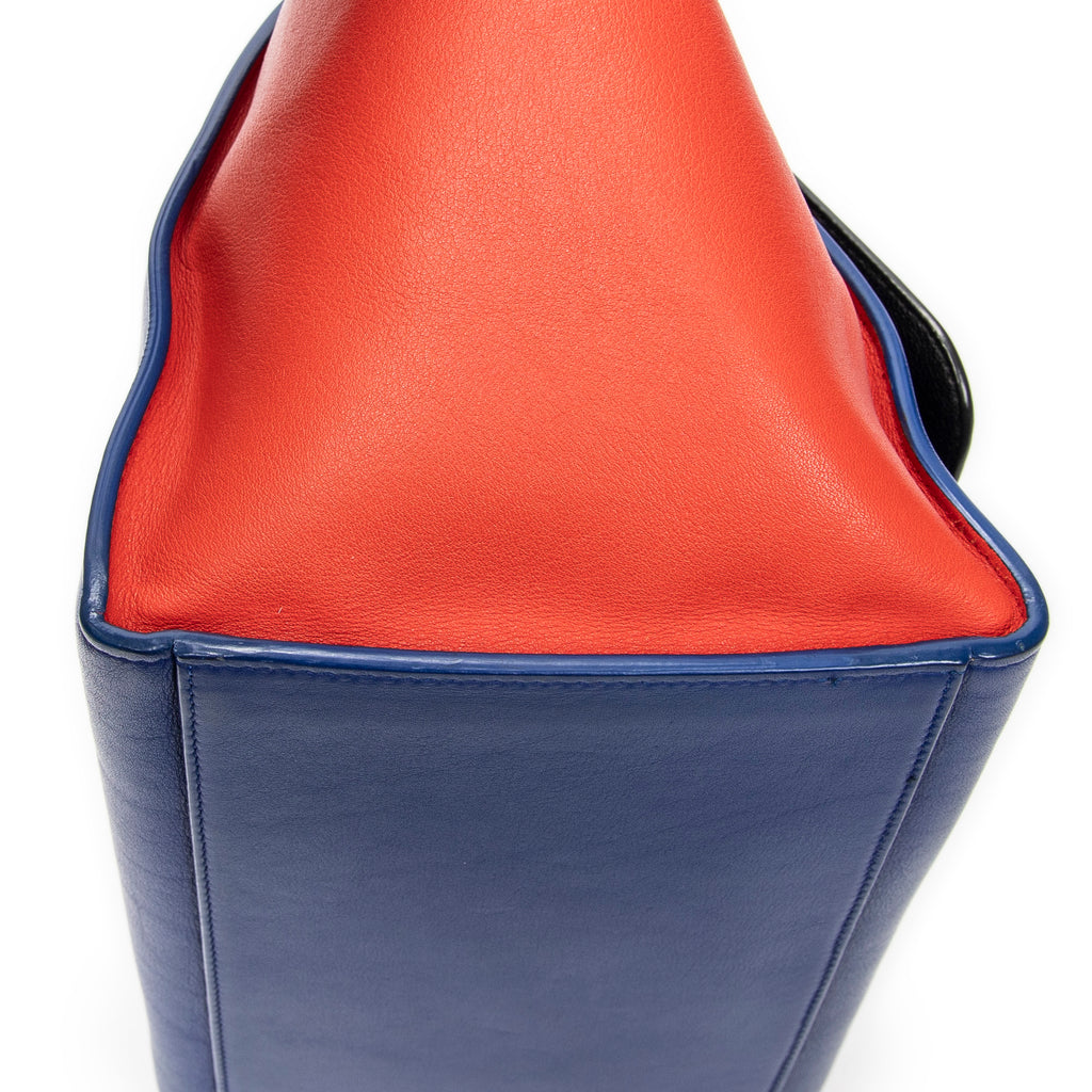 Bandolera Pequeña Tricolor Trapecio de Piel de Becerro Azul