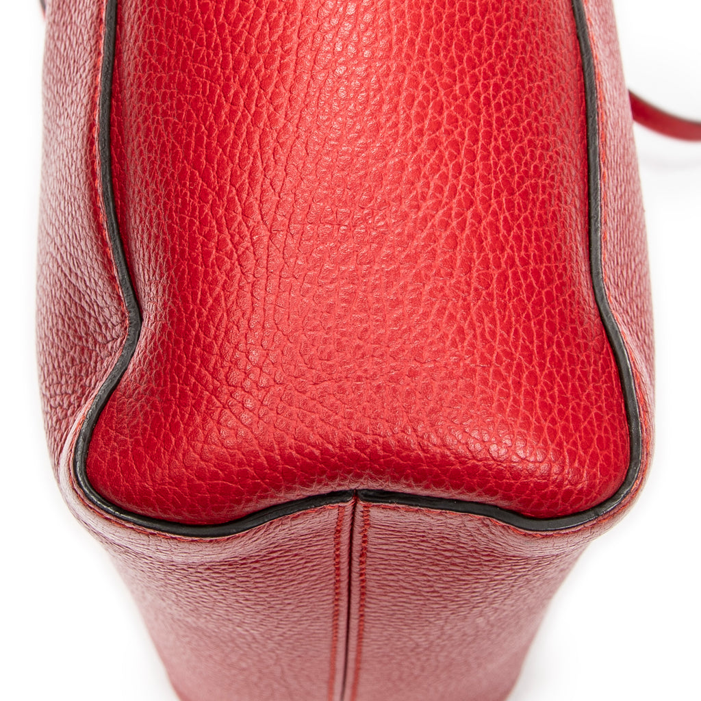 Gucci - Sac porté main moyen Swing - Rouge