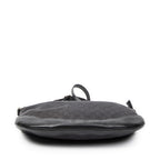 Bolso de hombro Messenger de media luna de lona vaquera negra con monograma