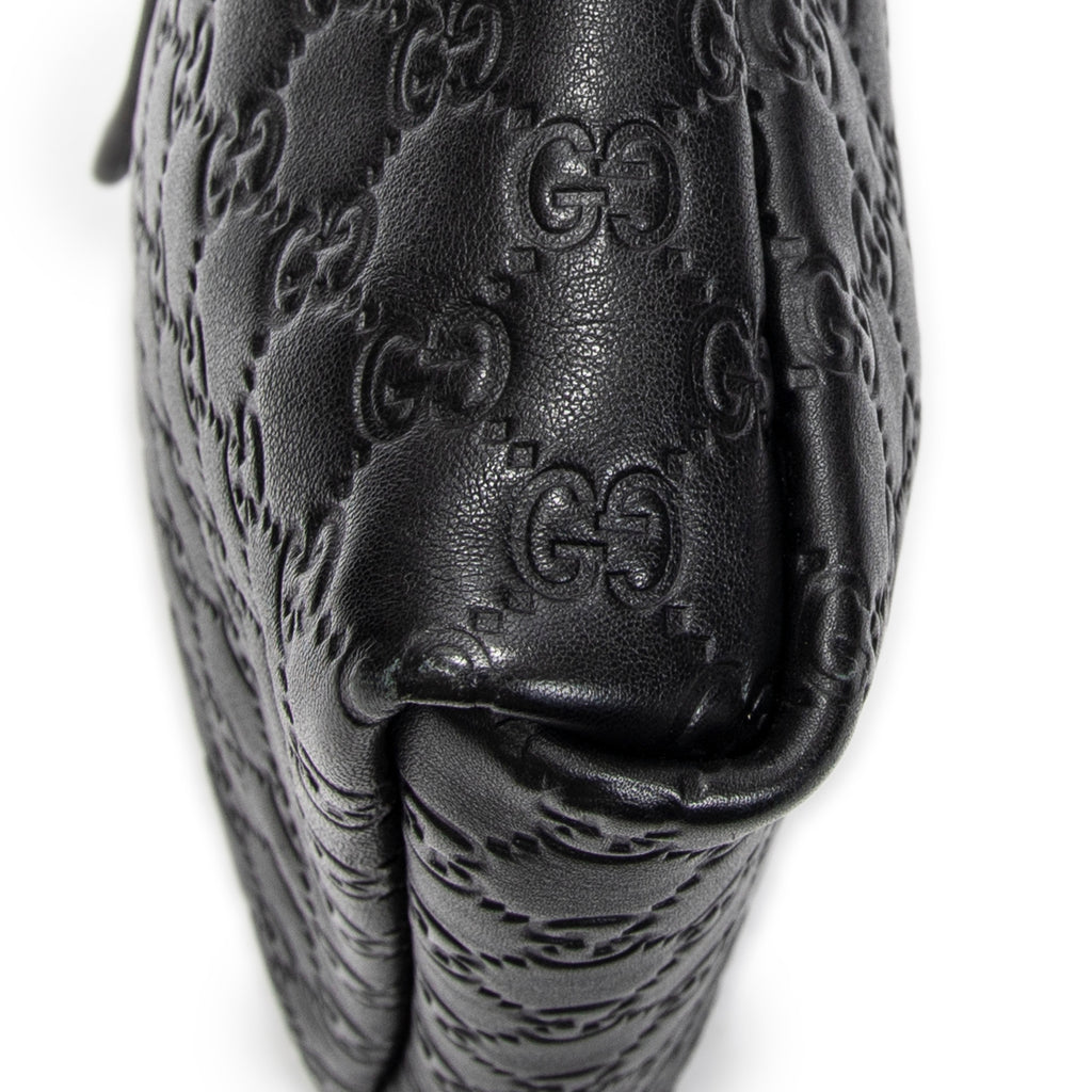 Sac bandoulière petit format avec rabat en cuir Guccissima noir