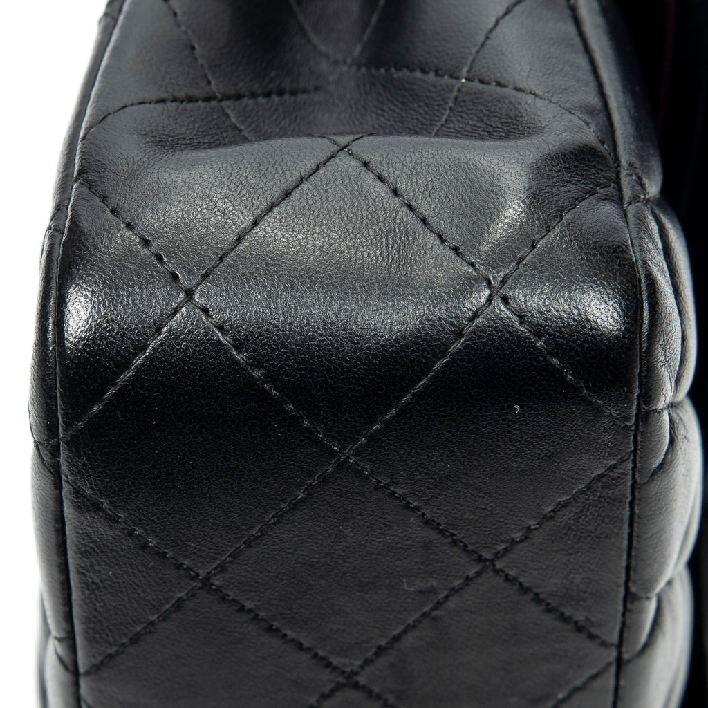 Shoulder Bag Classic Double Flap 26 Black Quilted Lambskin Leather