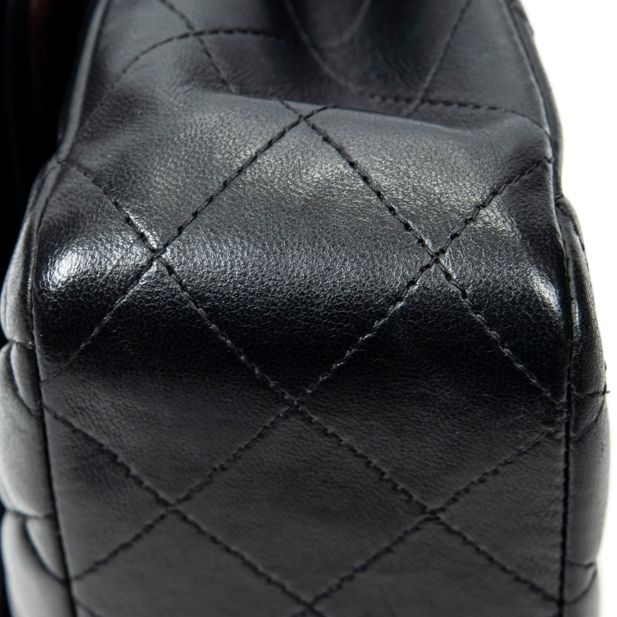 Shoulder Bag Classic Double Flap 26 Black Quilted Lambskin Leather