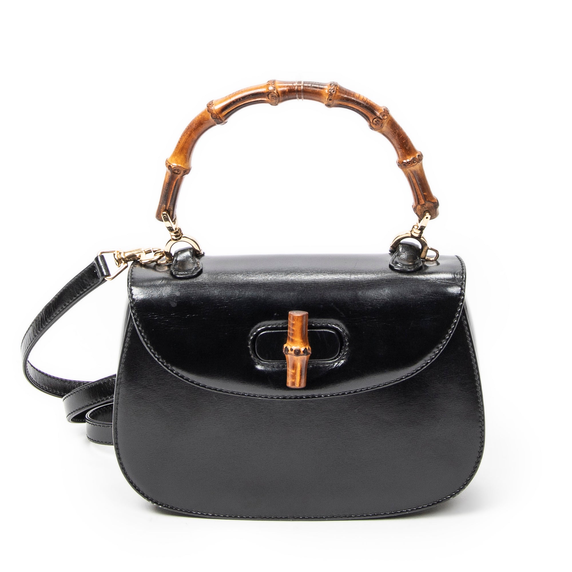 Sac porté épaule Petit en cuir de veau lisse noir avec poignée supérieure en bambou et rabat
