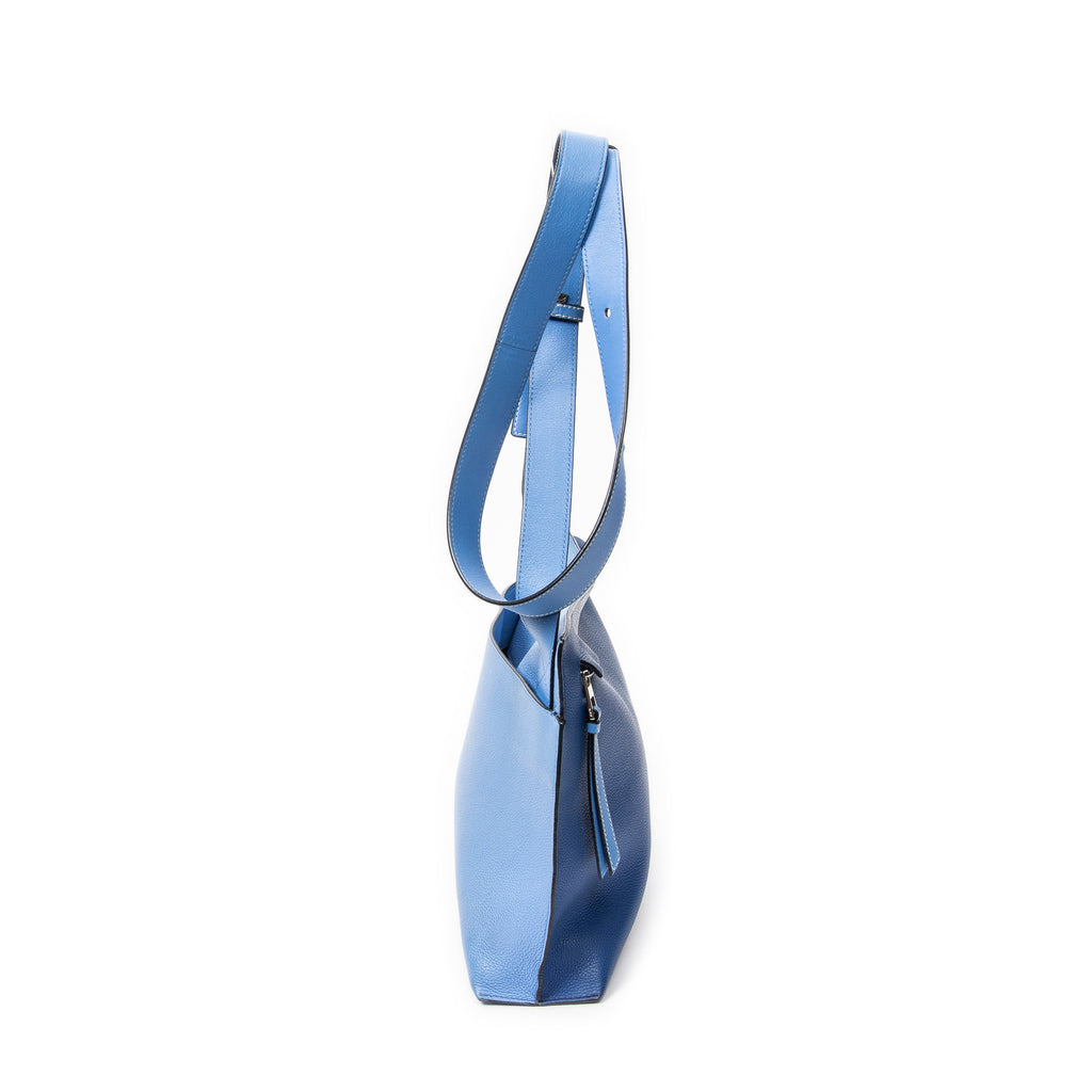 Shoulder Bag Medium T Messenger Blue Grained Calfskin Leather