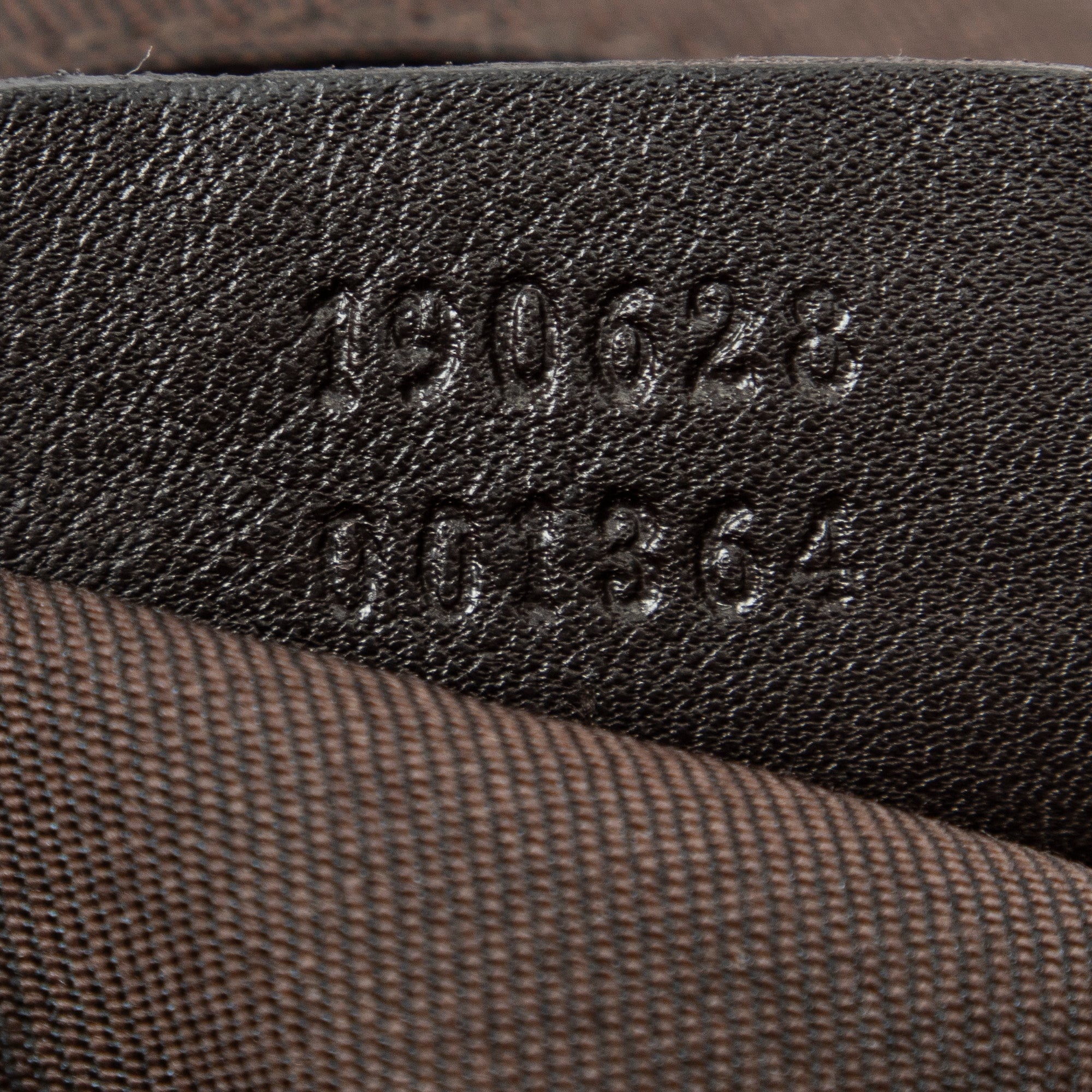 Sac Bandoulière Grand Plat Messager Nylon Monogrammé Marron Foncé