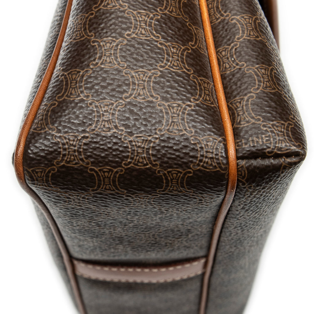 Bolso de hombro vintage pequeño con solapa cruzado de lona revestida Macadam marrón