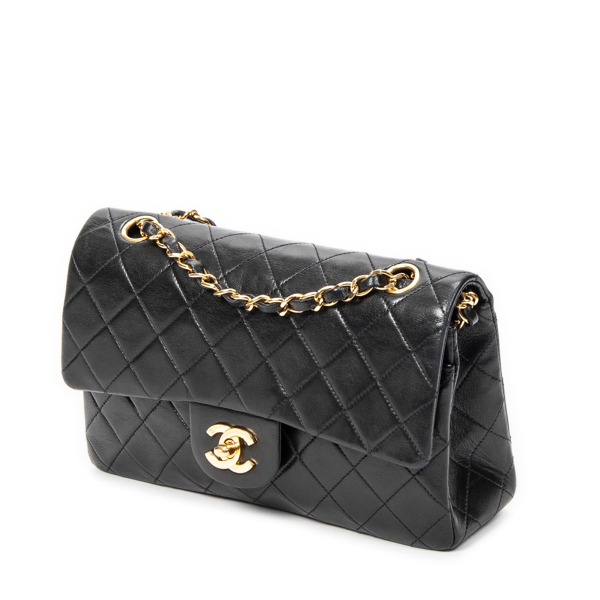 Shoulder Bag Classic Double Flap 23 Black Quilted Lambskin Leather