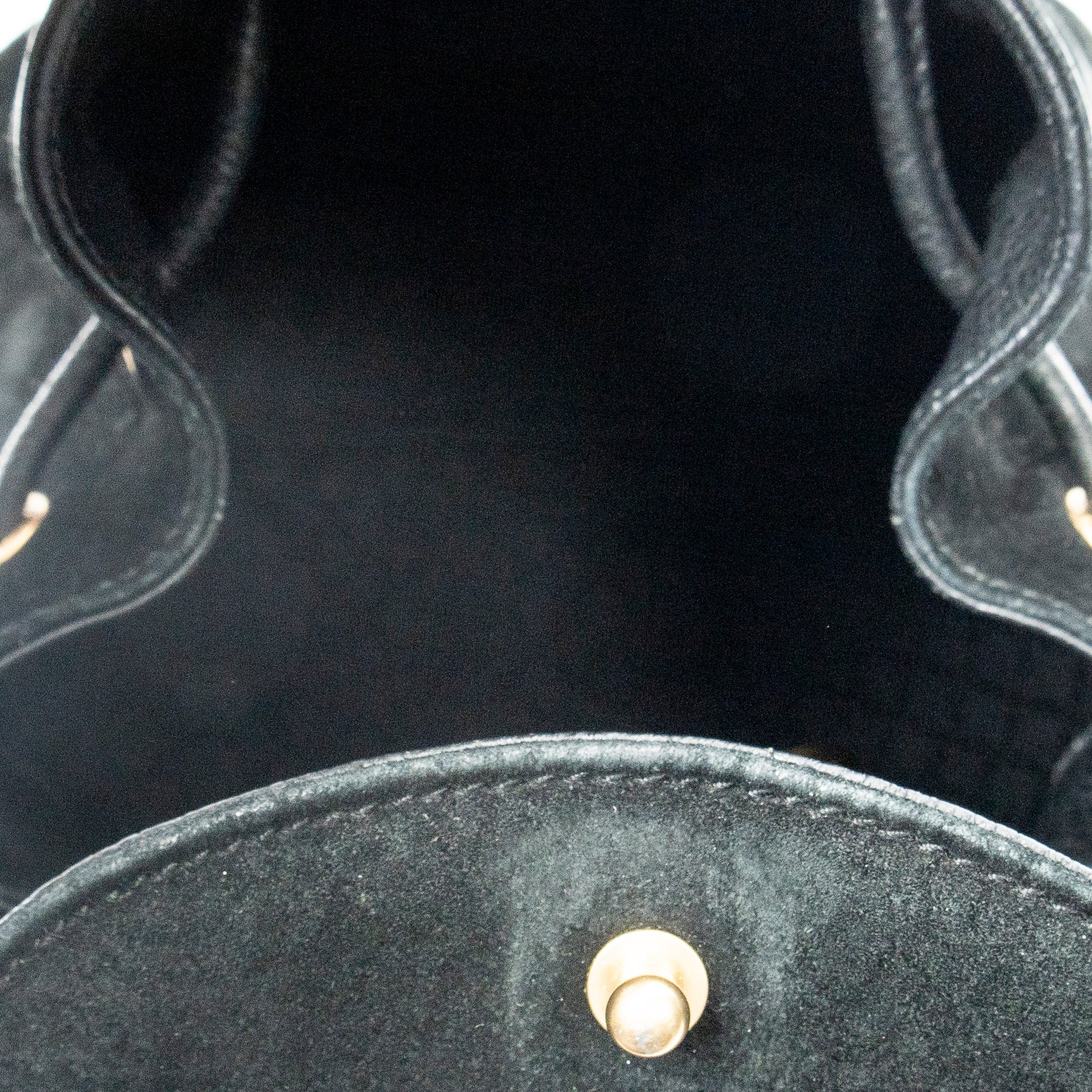 Mochila Mini Bambú de Cuero de Ante Negra