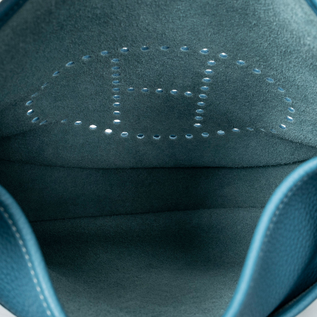 Shoulder Bag Evelyne III GM Blue Jean Clemence Leather