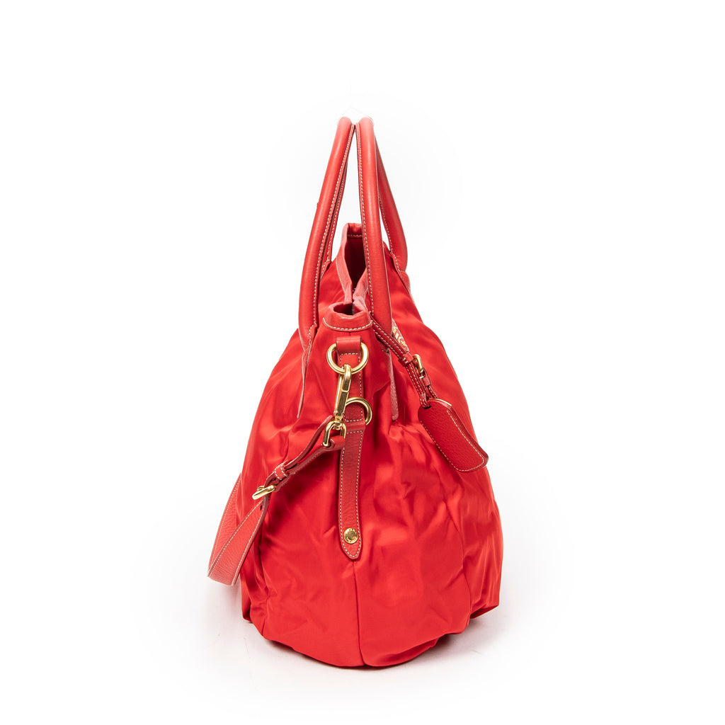 Bandolera tipo hobo de lona de nylon roja