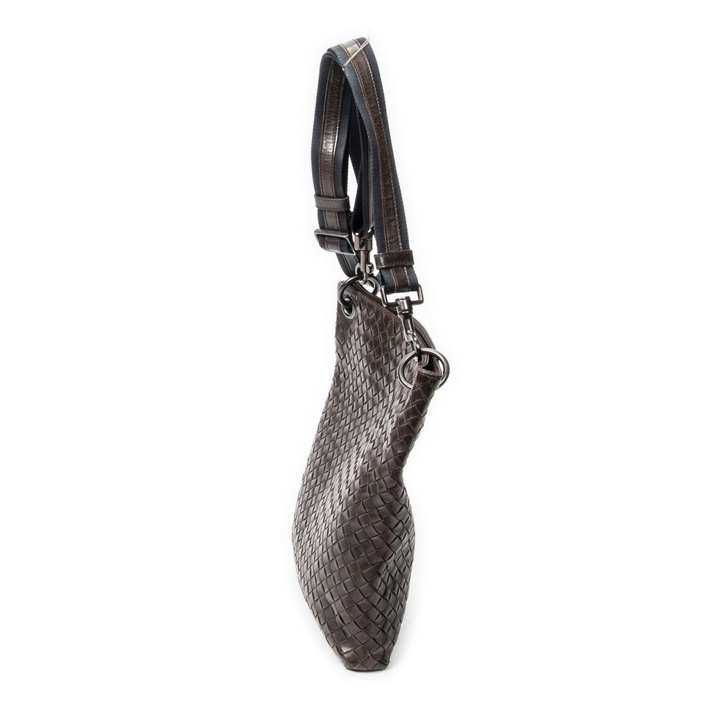 Bolso de Hombro Mensajero Plano Cuadrado de Cuero Intrecciato Marrón Oscuro
