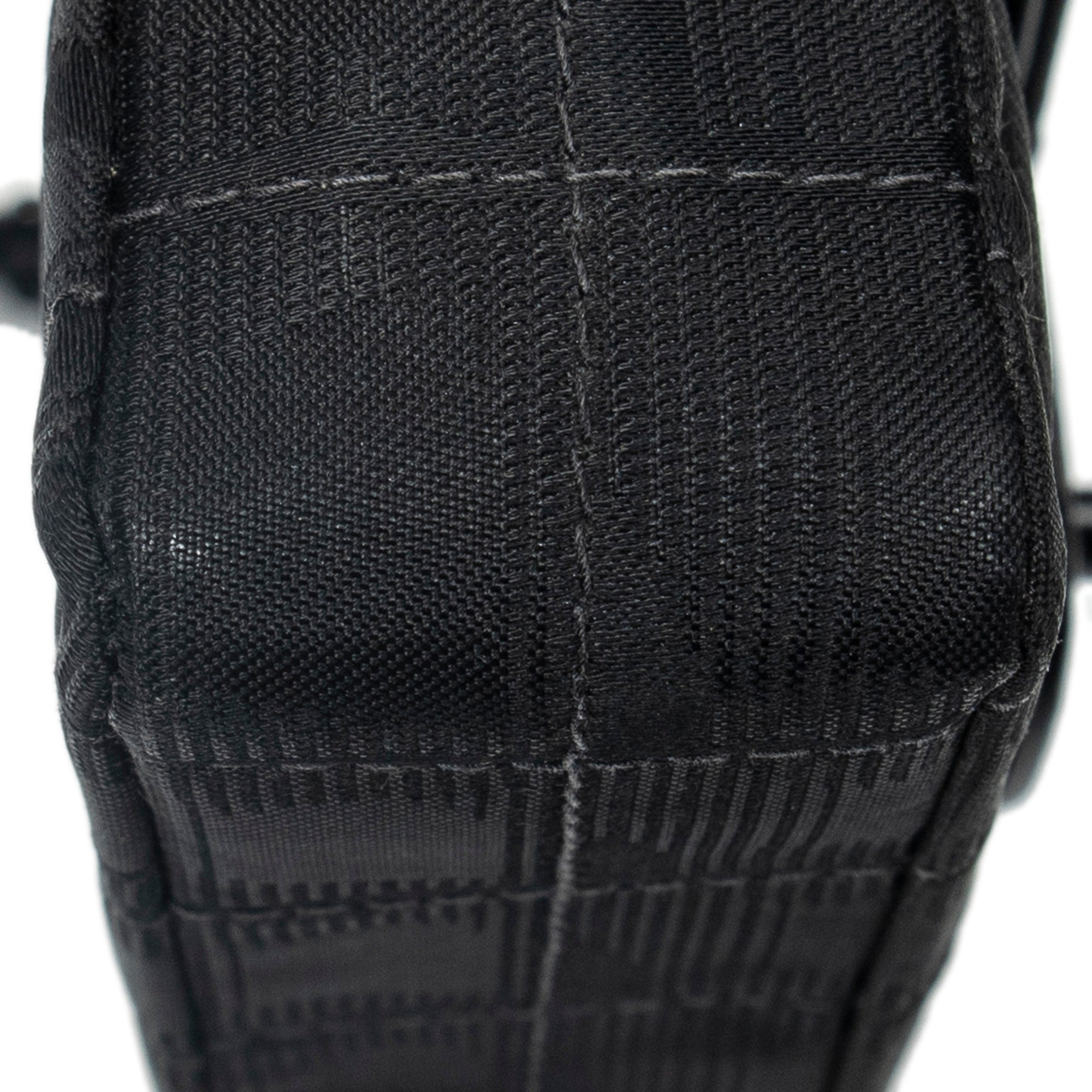Bolso de hombro Este Oeste Chocobar Cadena Solapa Negro Travel Line Lona de Nylon