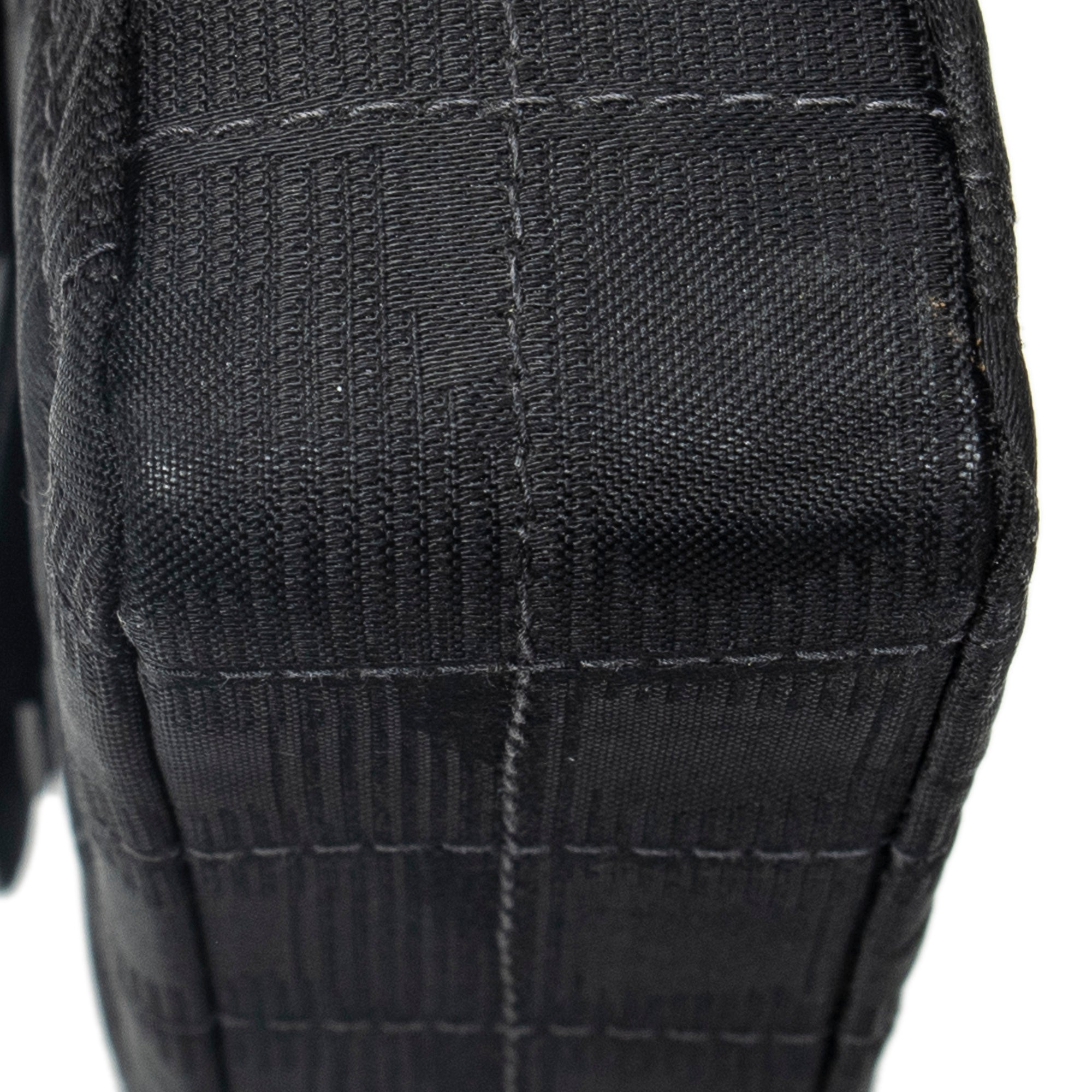Bolso de hombro Este Oeste Chocobar Cadena Solapa Negro Travel Line Lona de Nylon