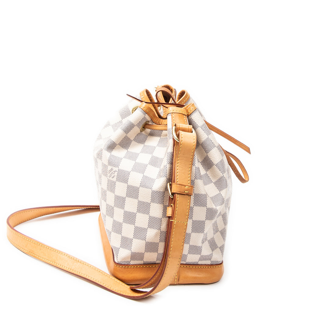 Bolso de Hombro Noe PM Damier Azur Color Marfil