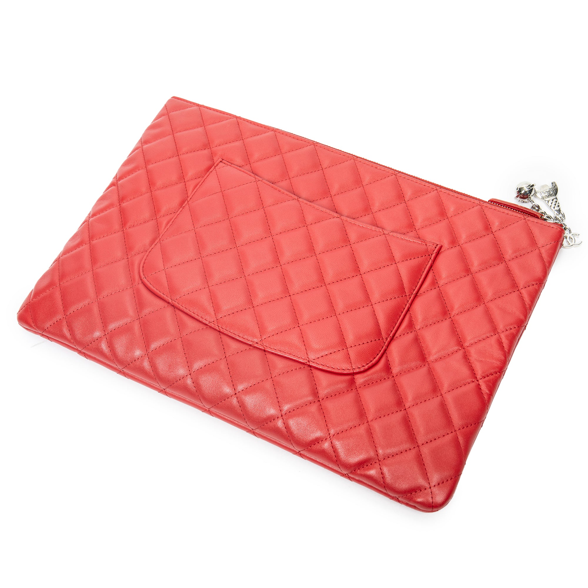 Clutch Large Charm O-Case Zip Red Quilted Lambskin Leather