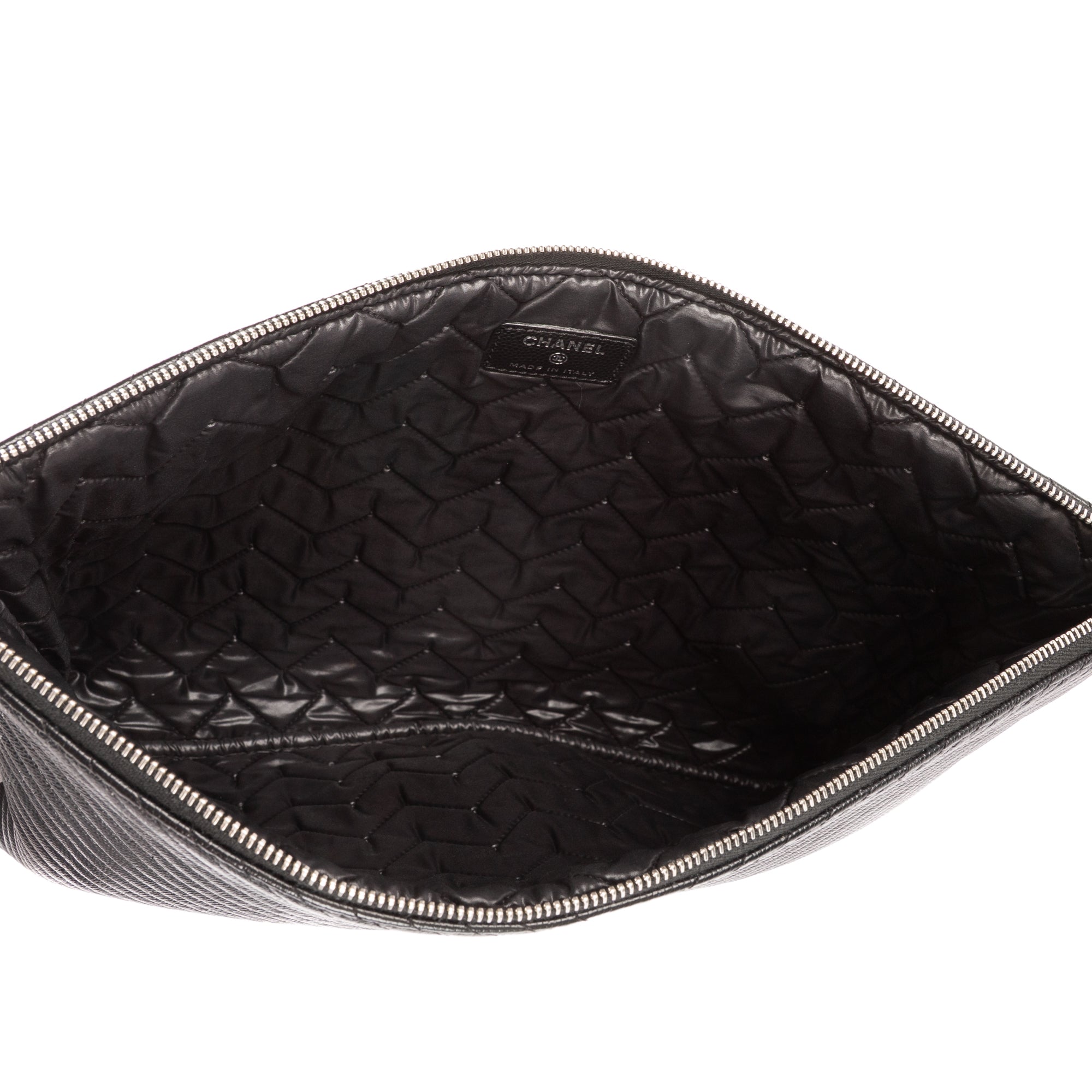 Clutch Large Chevron O-Case Zip Black Chevron Caviar Leather