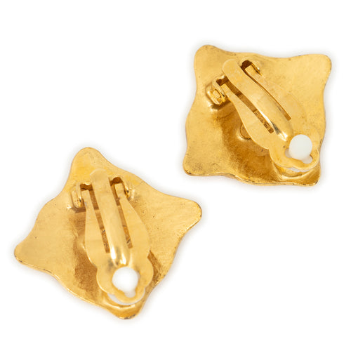 Pendientes de clip CC con diamantes, chapados en oro