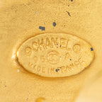 Pendientes de clip CC con diamantes, chapados en oro