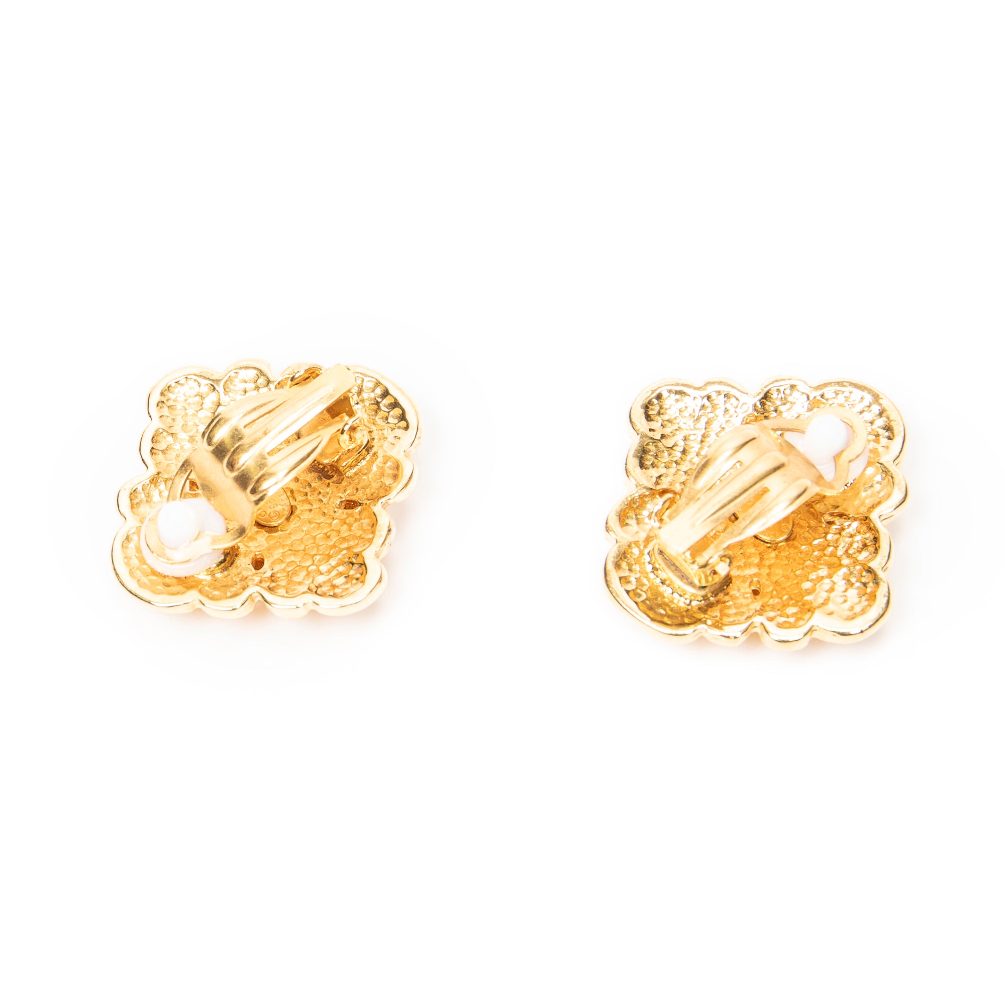 Pendientes CC Diamond Clip On Dorados Bañados en Oro