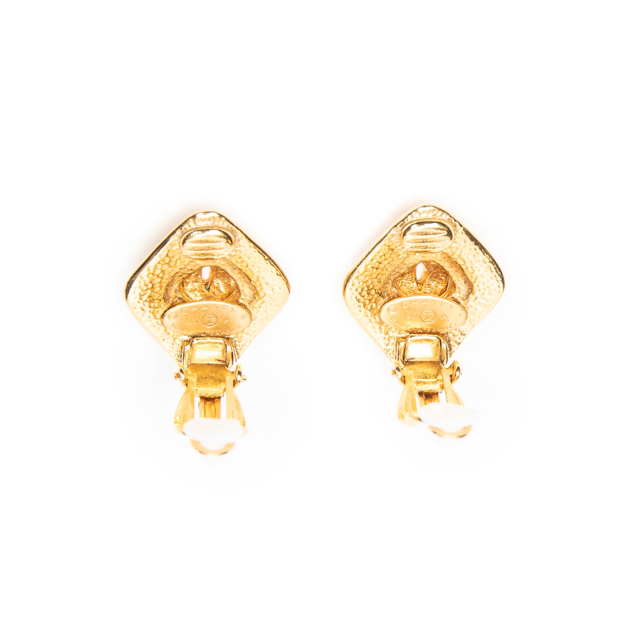 Earrings CC Diamond-shaped Clip On Earrings Gold Gold Plated