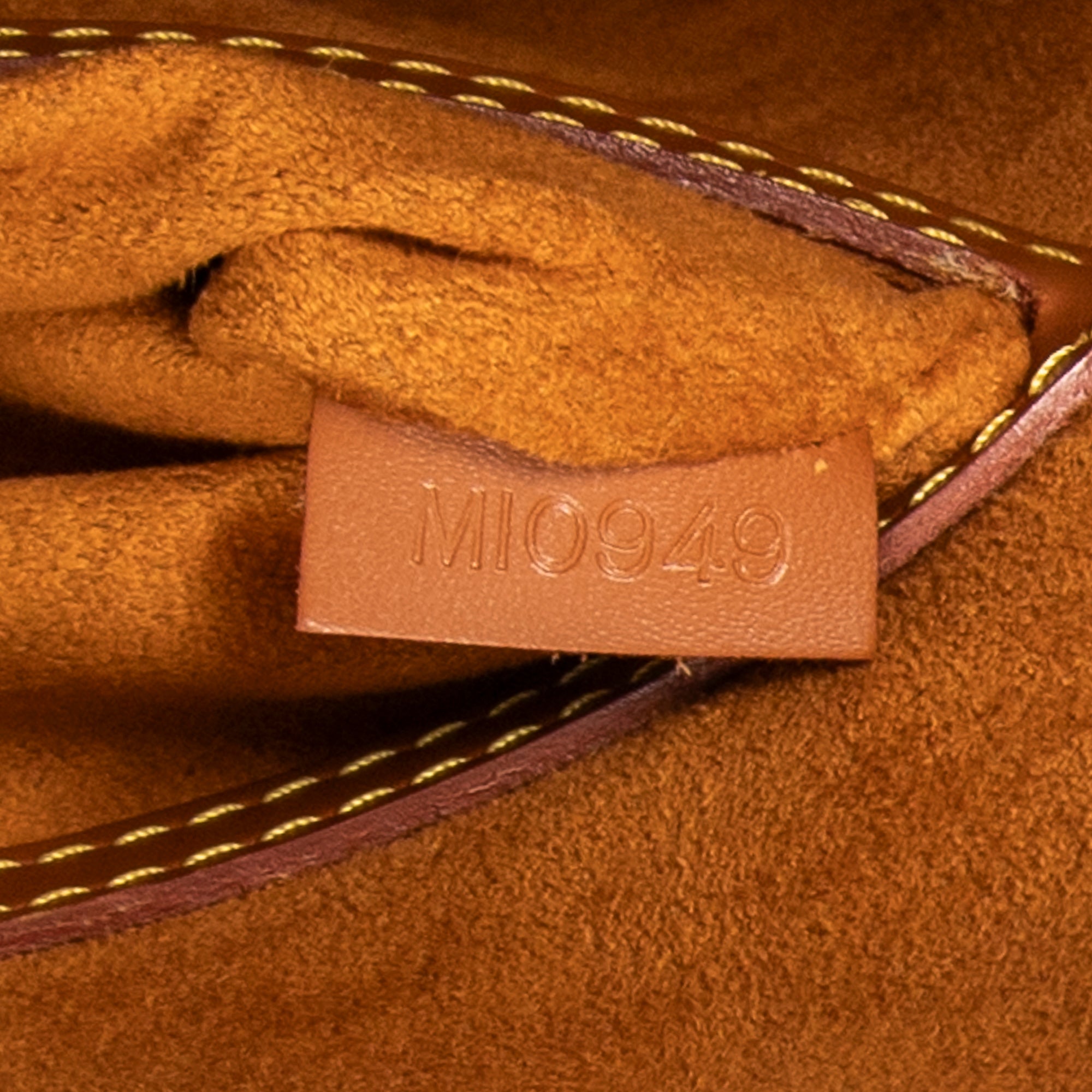 Handbag Alma PM Gold Epi
