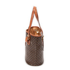 Bolso de hombro tipo cubo Macadam de lona revestida marrón