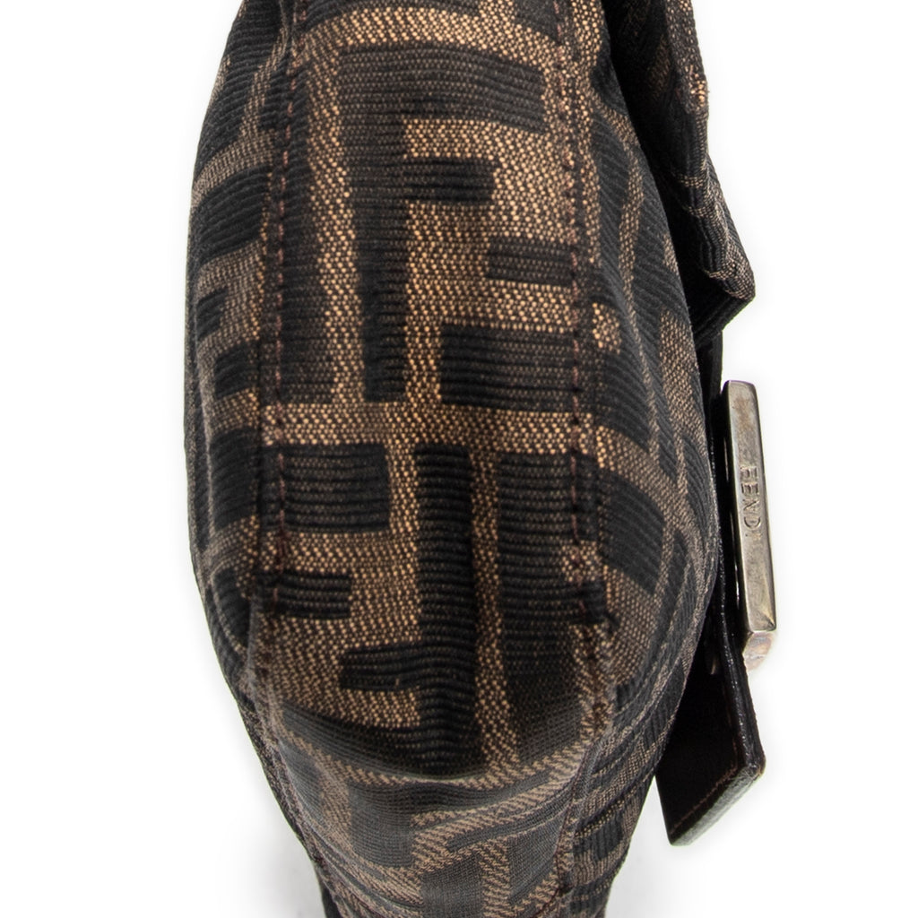 Bolso de Hombro Baguette de Lona Zucca Marrón