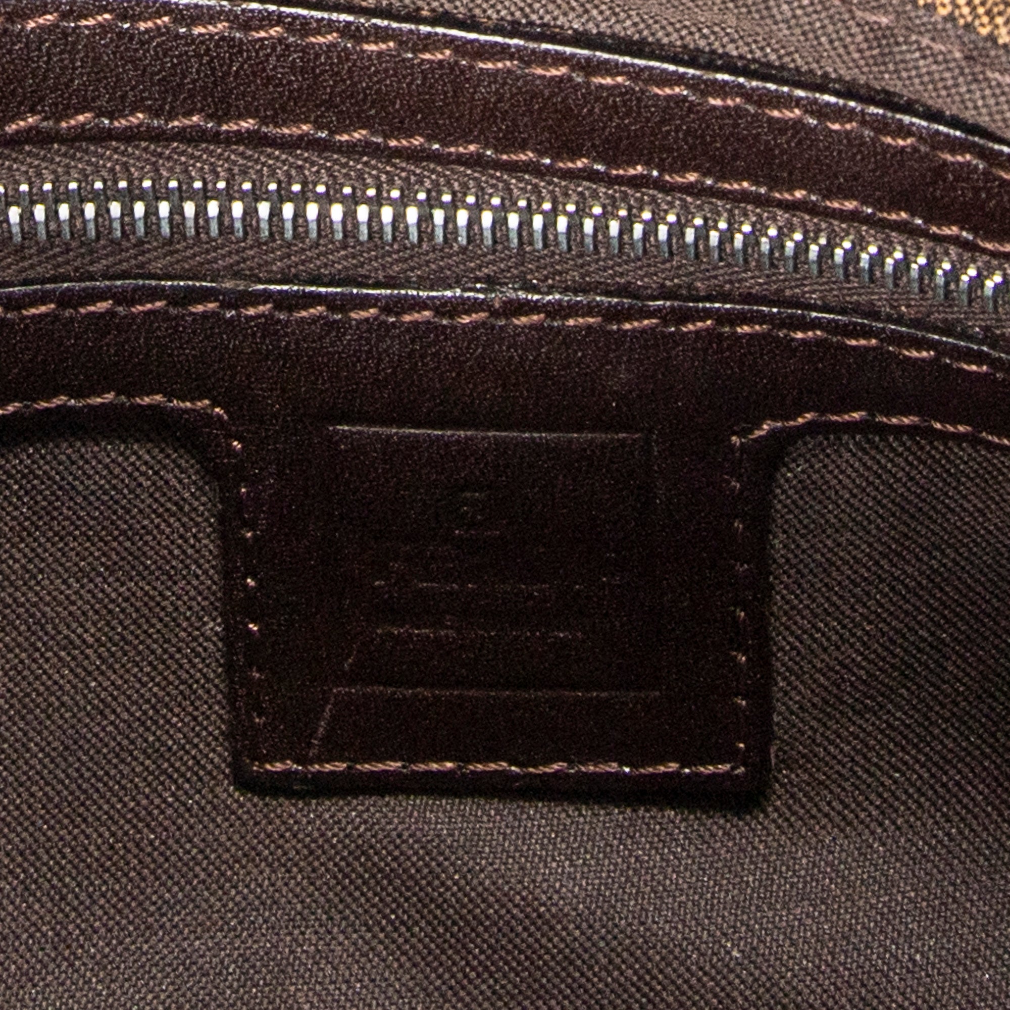 Bolso de Hombro Baguette de Lona Zucca Marrón
