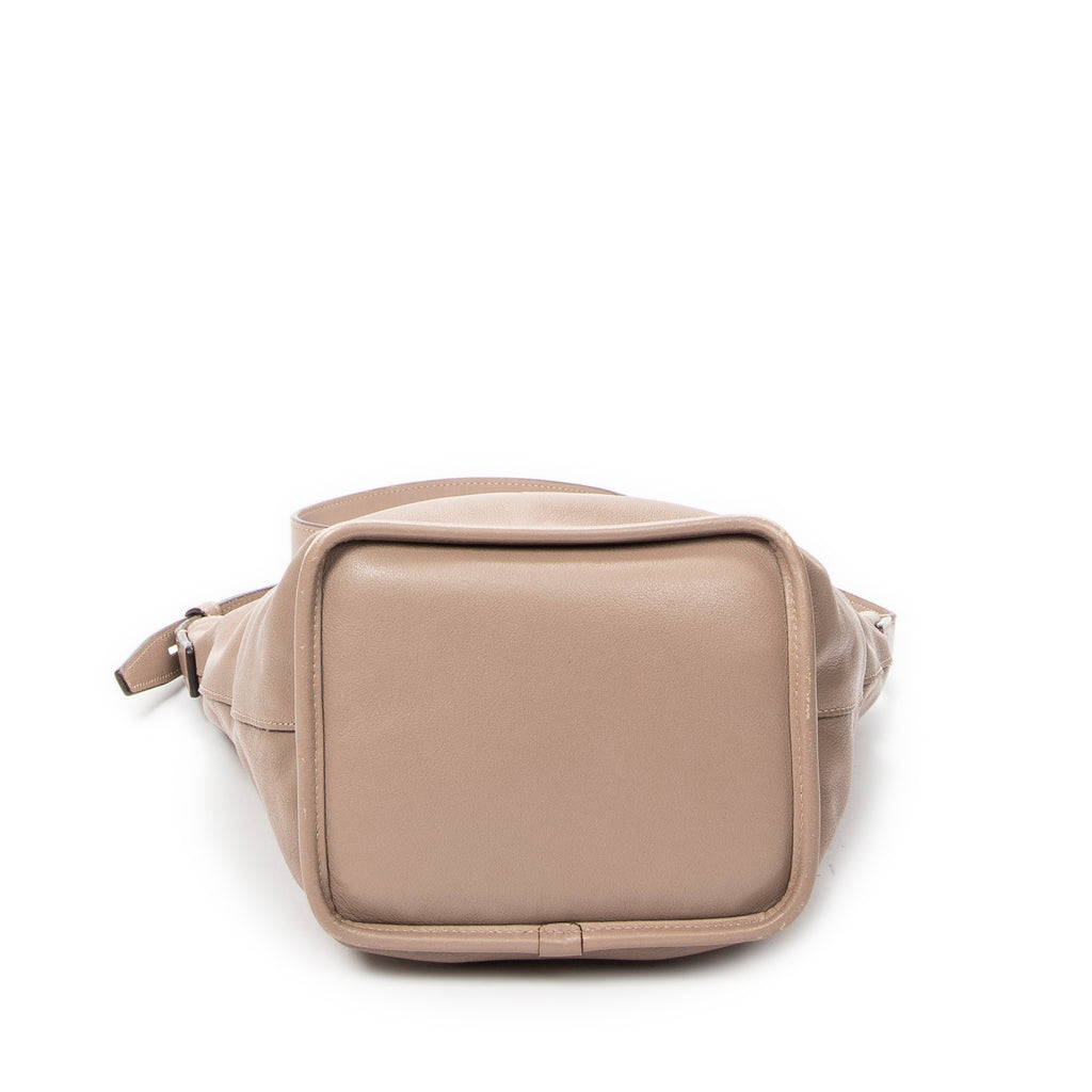 Shoulder Bag Anagram Bucket Crossbody Light Pink Calfskin Leather