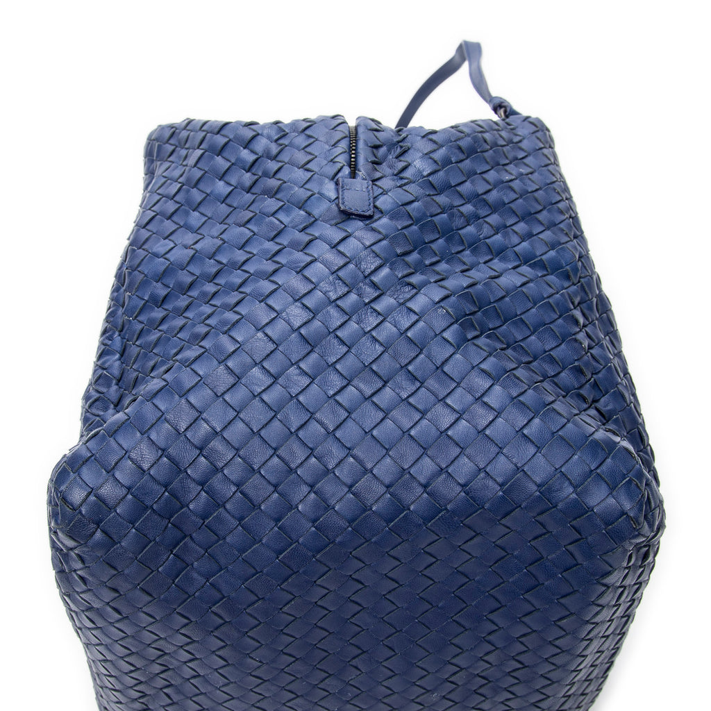 Shoulder Bag Cube Shoulder Bag Navy Intrecciato Leather