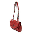 Bolso de hombro CC Ultimate Stitch Chain Redondo con Solapa de Piel de Caviar Acolchada Roja
