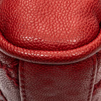 Bolso de hombro CC Ultimate Stitch Chain Redondo con Solapa de Piel de Caviar Acolchada Roja