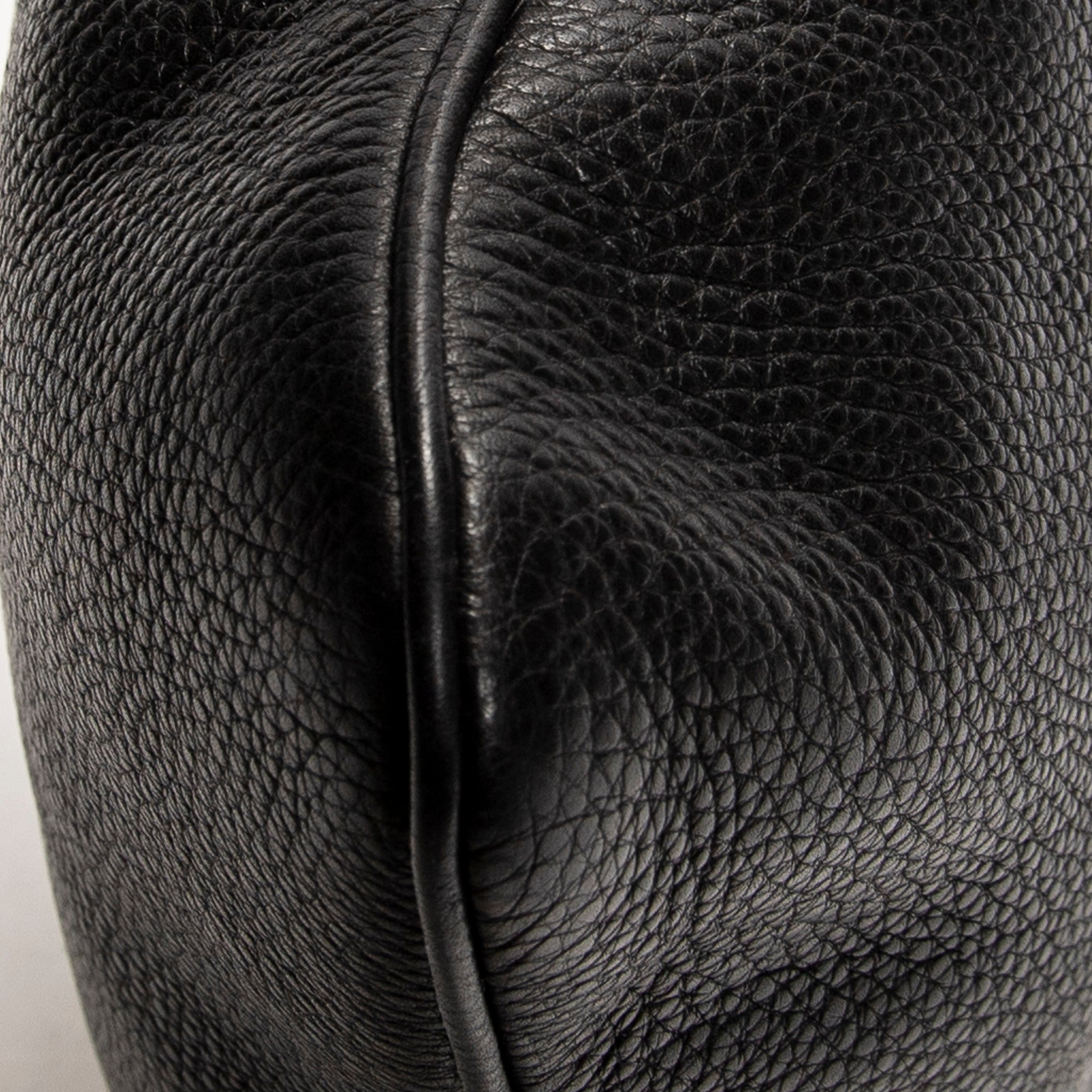 Shoulder Bag Large Messenger Black Grained Calfskin Leather