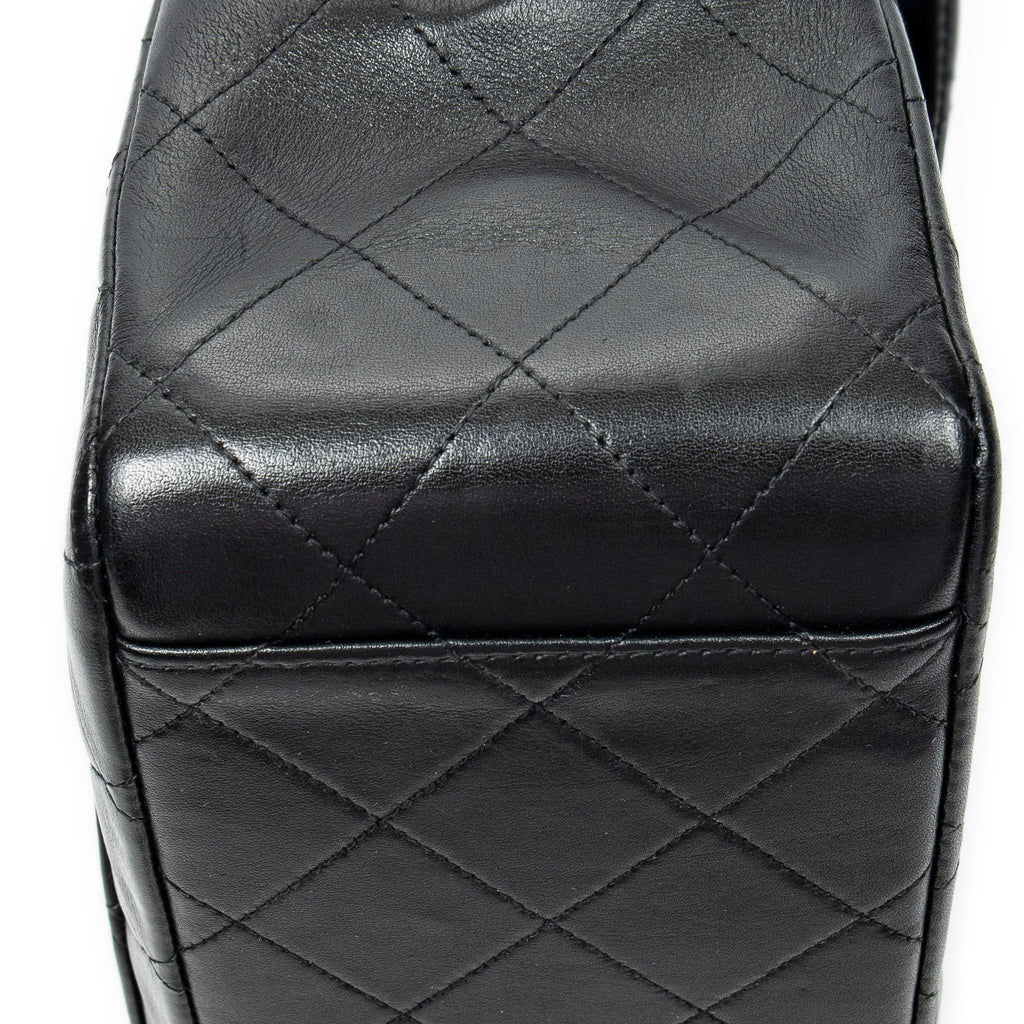 Shoulder Bag Maxi Jumbo XL Flap Black Quilted Lambskin Leather