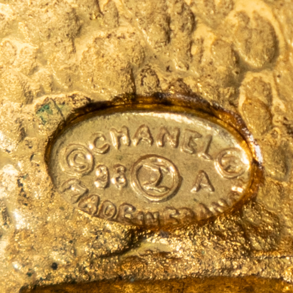 Pendientes CC Redondos con Cierre de Clip Dorados Bañados en Oro