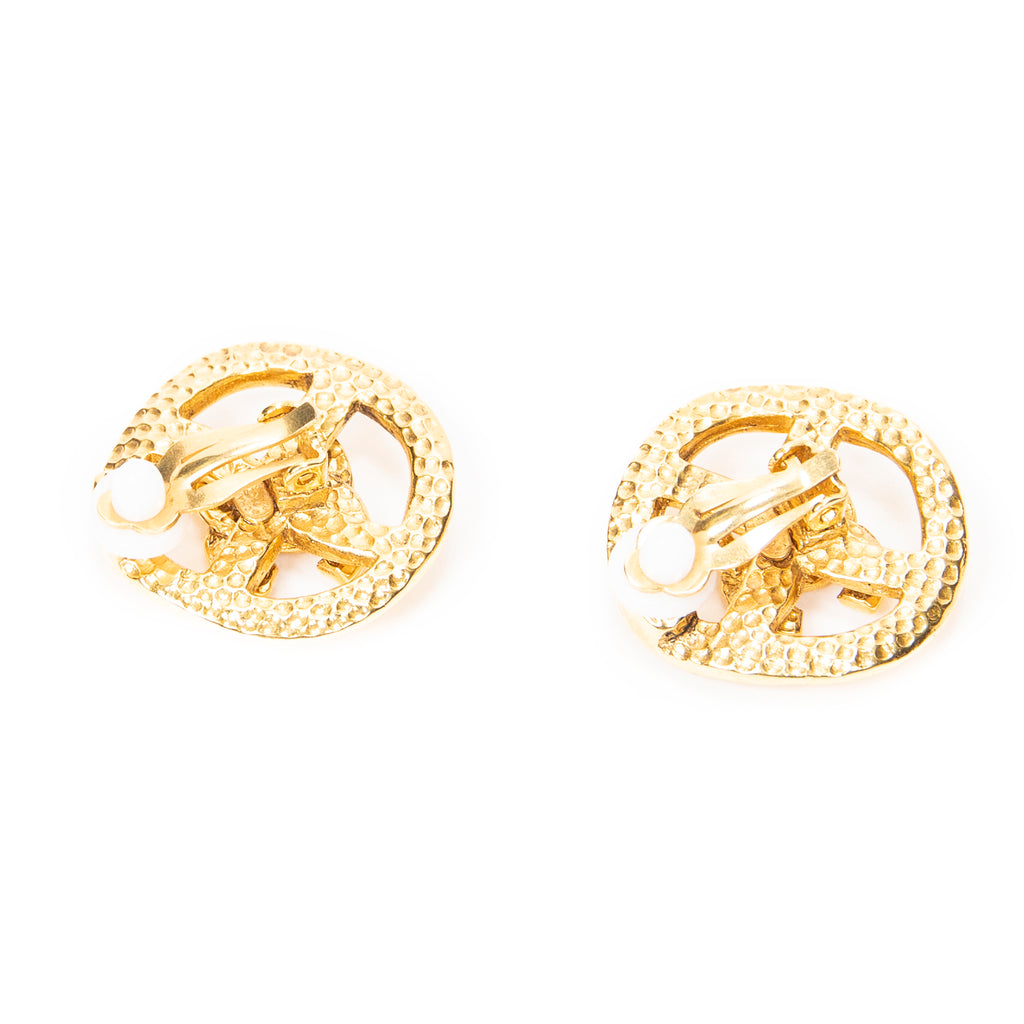 Pendientes CC redondos de clip dorados, chapados en oro