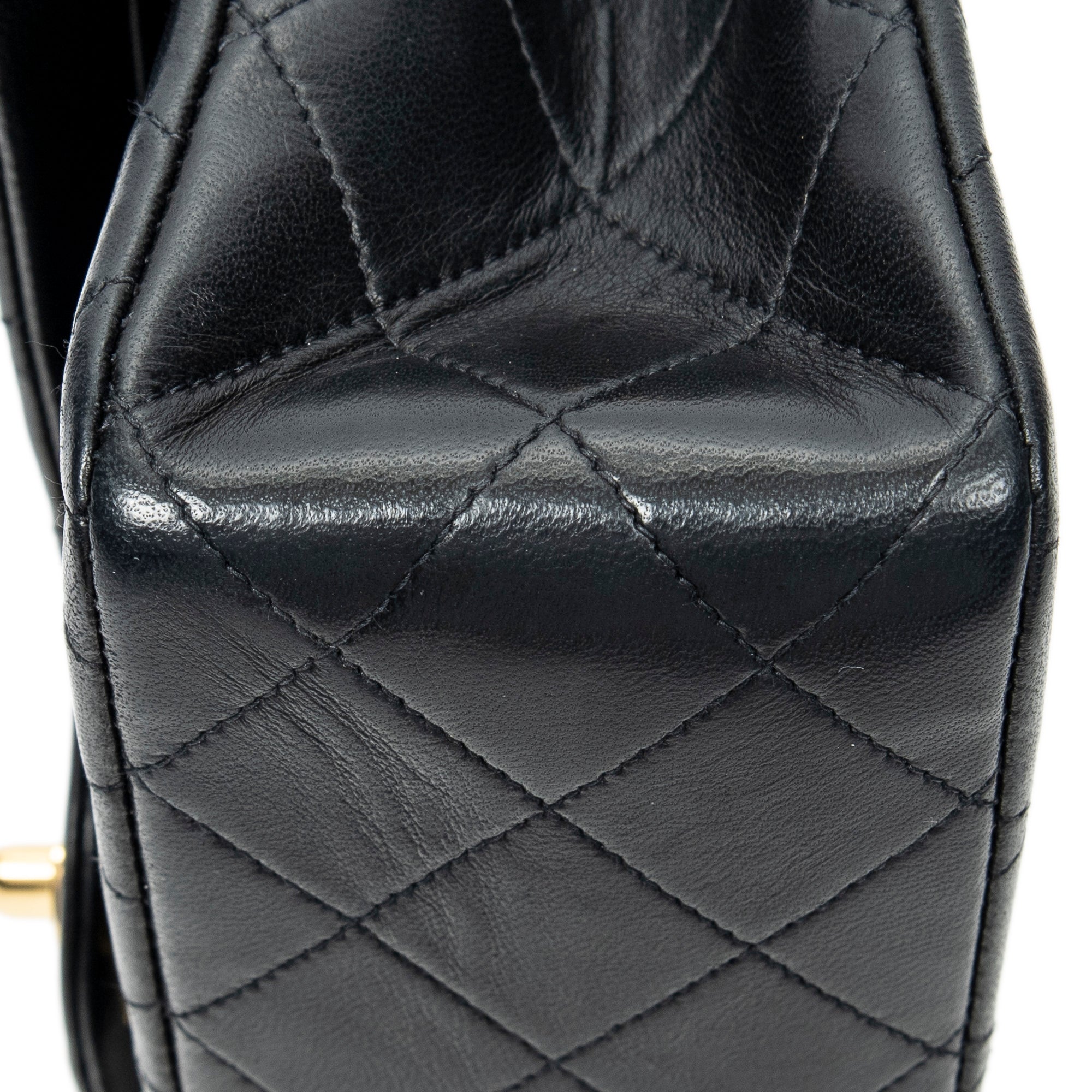 Shoulder Bag Classic Double Flap 26 Black Quilted Lambskin Leather